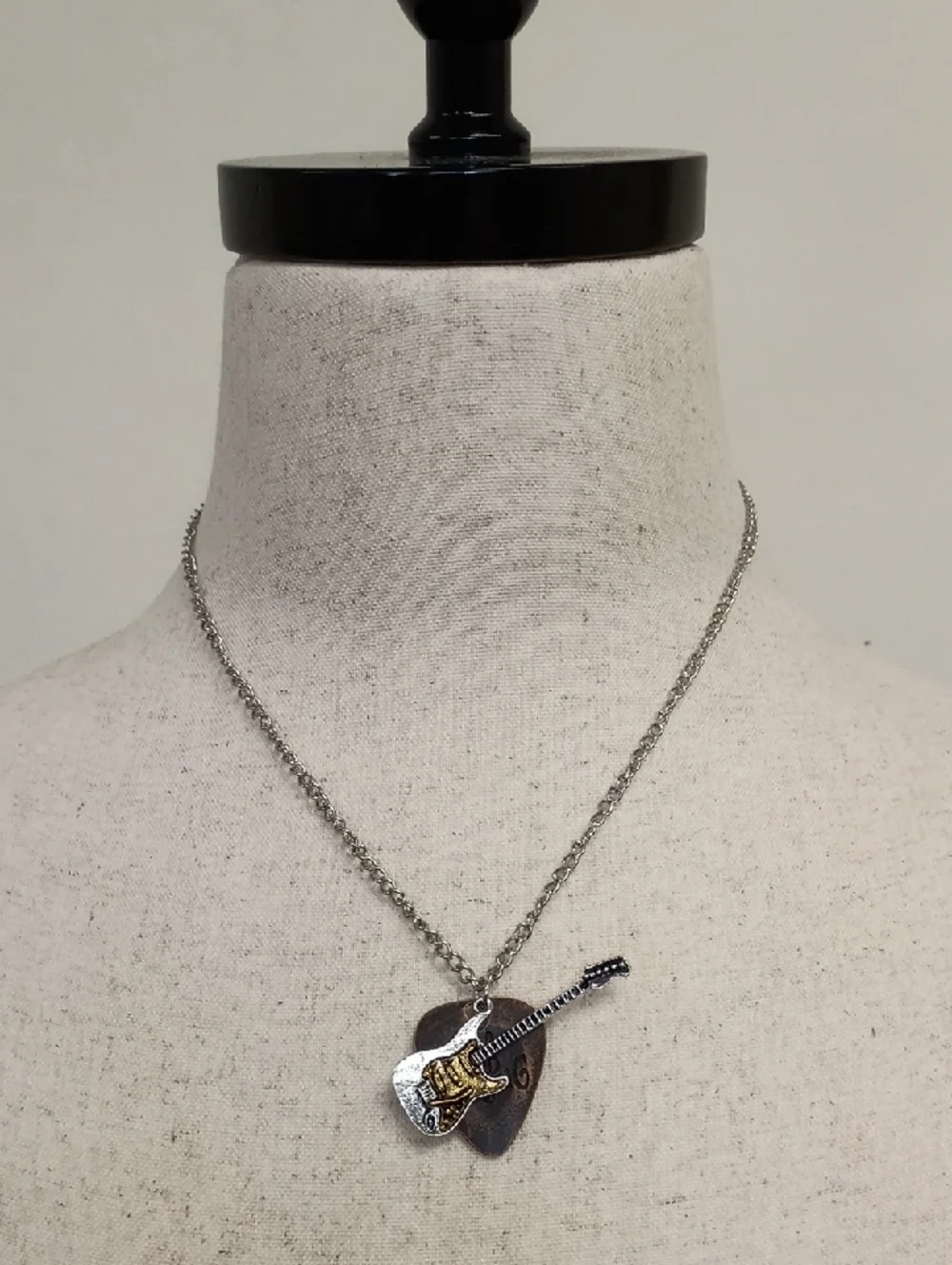 Guitar Heart Pendant Necklace Silver Gold Tone Music Charm Chain Y2K